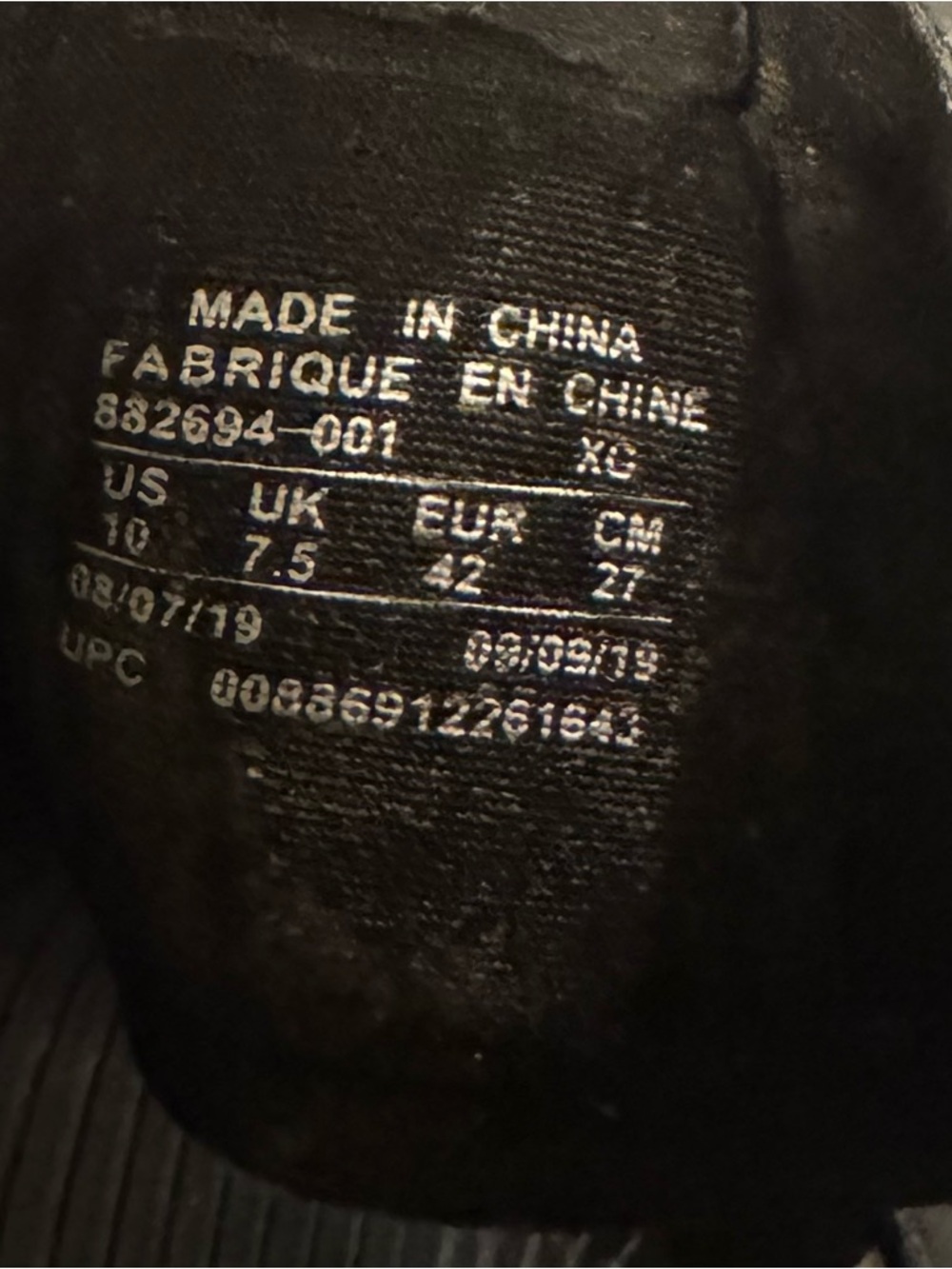 Nike women’s Black and White Velcro Sport Sandals - Picture 3 of 4